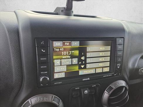 Used 2015 Jeep Wrangler Sport image 17