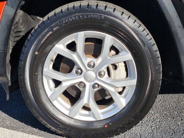 Used 2023 Jeep Grand Cherokee Limited RWD image 8