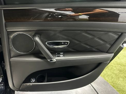 Used 2014 Bentley Flying Spur W12 AWD/4WD image 22