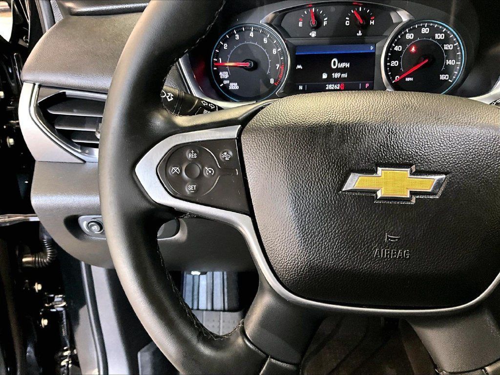 Used 2023 Chevrolet Traverse LT AWD/4WD image 24