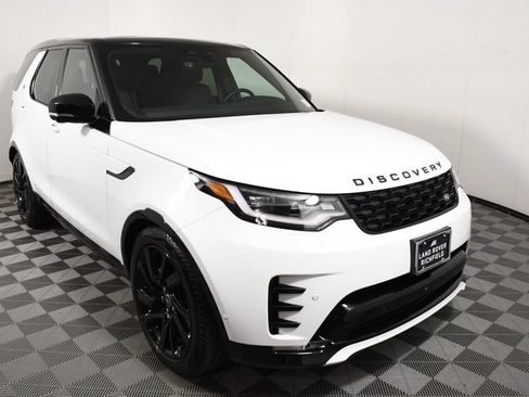 Used 2025 Land Rover Discovery Dynamic SE AWD/4WD image 9