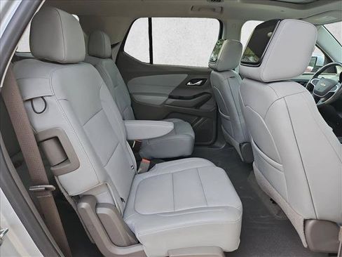 Used 2020 Chevrolet Traverse Premier AWD/4WD image 29