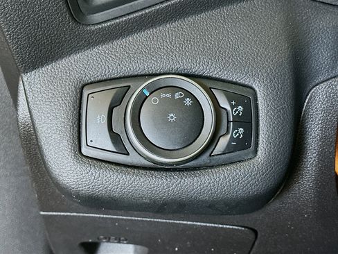 Used 2015 Ford Escape SE w/ Equipment Group 201A image 16