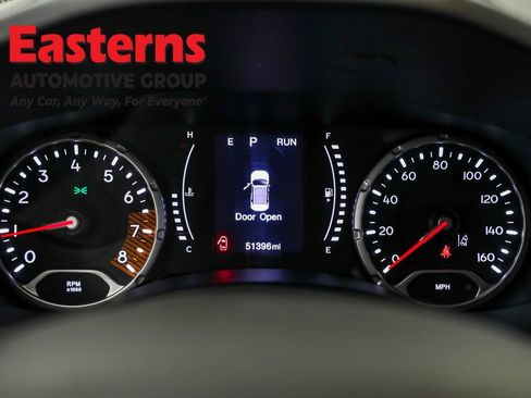 Used 2023 Jeep Renegade Latitude AWD/4WD image 18