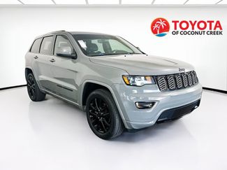 Used 2020 Jeep Grand Cherokee Altitude RWD video 1