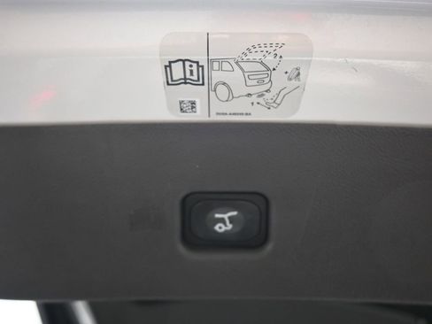 Used 2020 Lincoln Nautilus Reserve w/ Equipment Group 201A image 52