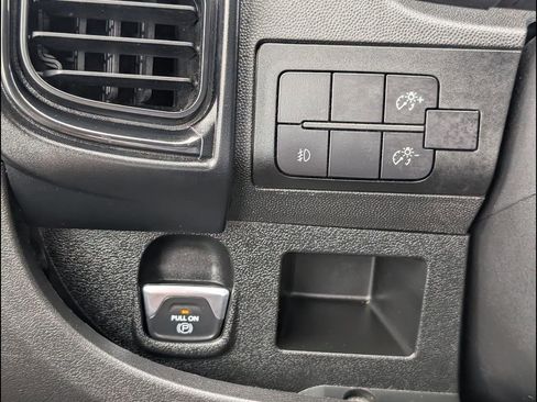Used 2024 RAM ProMaster 2500 w/ Convenience Group FWD image 20