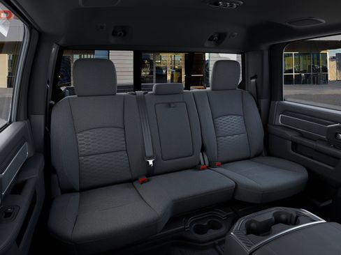 New 2026 RAM 3500 Big Horn AWD/4WD image 15