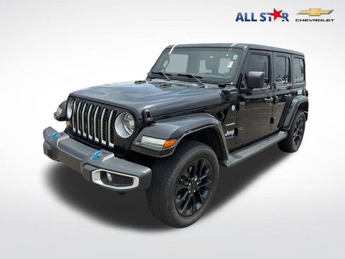 Used 2022 Jeep Wrangler Unlimited Sahara w/ Cold Weather Group AWD/4WD image 1