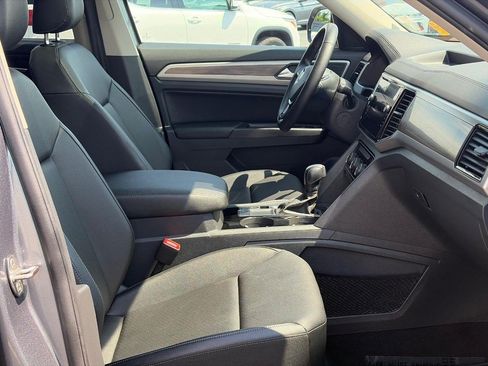 Used 2020 Volkswagen Atlas SEL FWD image 20