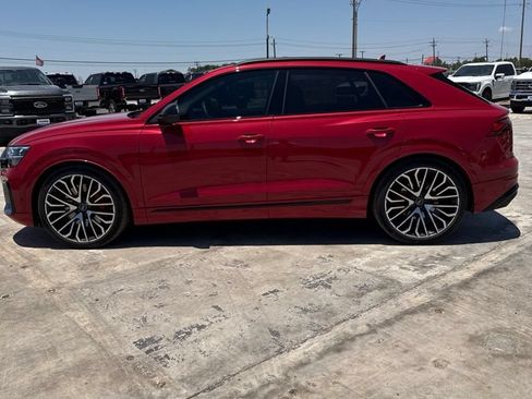 Used 2025 Audi SQ8 Prestige AWD/4WD image 8