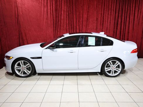 Used 2019 Jaguar XE Landmark Edition image 3