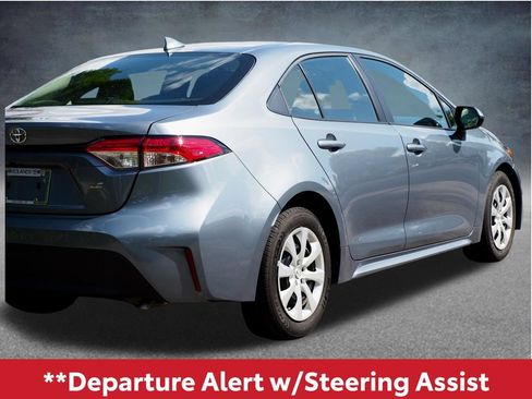 Used 2024 Toyota Corolla LE FWD image 5