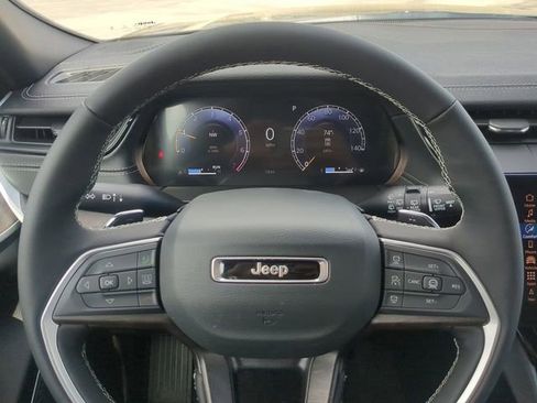 New 2026 Jeep Grand Cherokee L Limited w/ Limited Altitude Package AWD/4WD image 35