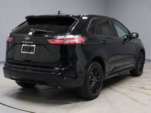 Certified 2024 Ford Edge ST-Line AWD/4WD image 11
