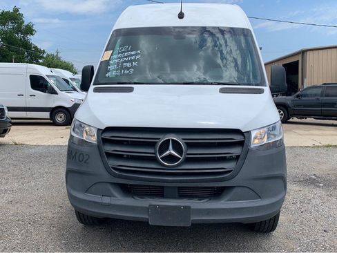 Used 2021 Mercedes-Benz Sprinter 2500 image 22