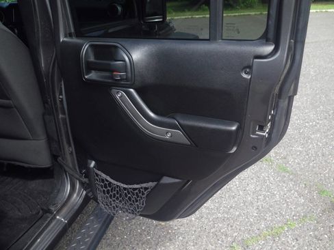 Used 2017 Jeep Wrangler Unlimited Sport w/ Quick Order Package 24S AWD/4WD image 30