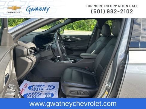 Used 2025 Buick Envista Sport Touring w/ Convenience I Package FWD image 21