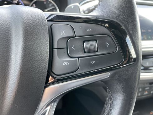 Used 2024 Buick Enclave Premium AWD/4WD image 16