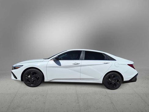 New 2026 Hyundai Elantra SEL Sport FWD image 5