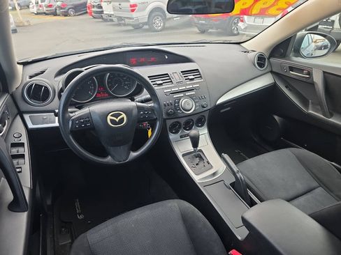 Used 2011 MAZDA MAZDA3 i Touring FWD image 8