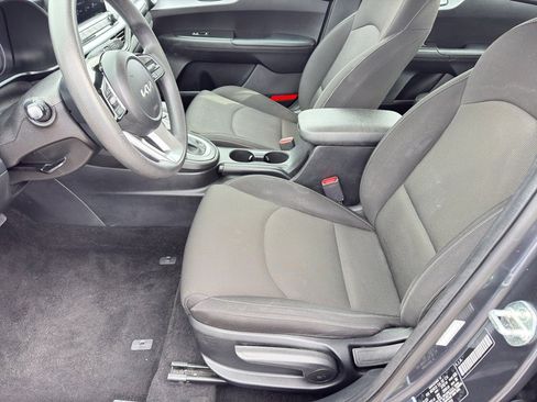 Used 2023 Kia Forte LXS image 11