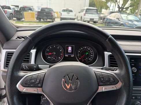 Used 2021 Volkswagen Atlas Cross Sport SE w/ V6 Towing Package FWD image 24