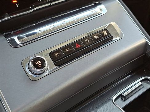 Used 2025 Lincoln Aviator AWD image 15