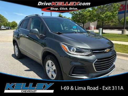 Used 2018 Chevrolet Trax LT w/ LT Convenience Package AWD/4WD image 1