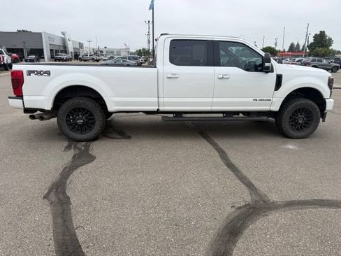 Used 2022 Ford F350 Lariat w/ Black Appearance Package AWD/4WD image 11