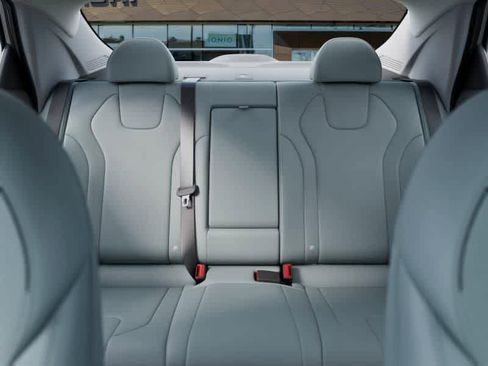 New 2025 Hyundai Elantra Limited image 12