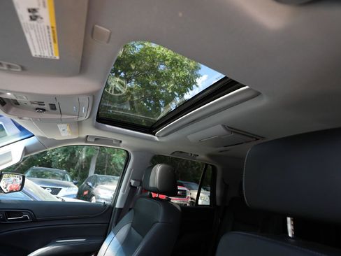 Used 2019 GMC Yukon SLT w/ Premium Edition AWD/4WD image 21