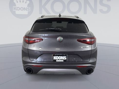 Used 2023 Alfa Romeo Stelvio Ti AWD/4WD image 5