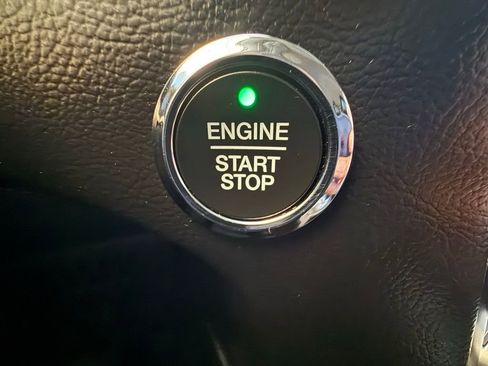 Used 2024 Ford Edge SEL w/ Convenience Package image 25