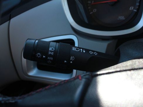 Used 2010 Chevrolet Equinox LT AWD/4WD image 14