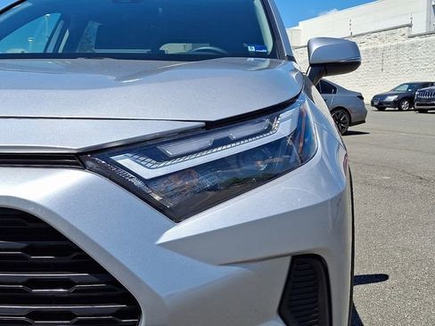 Used 2024 Toyota RAV4 XLE AWD/4WD image 9