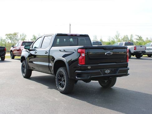 New 2026 Chevrolet Silverado 1500 ZR2 w/ Dark Appearance Package AWD/4WD image 7