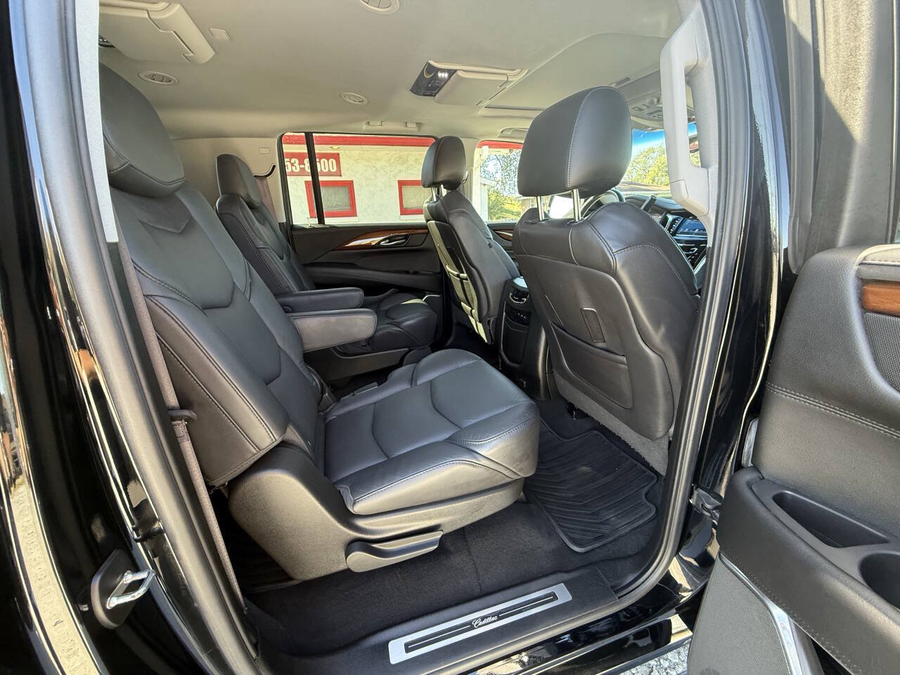 Used 2017 Cadillac Escalade ESV Premium Luxury AWD/4WD image 8
