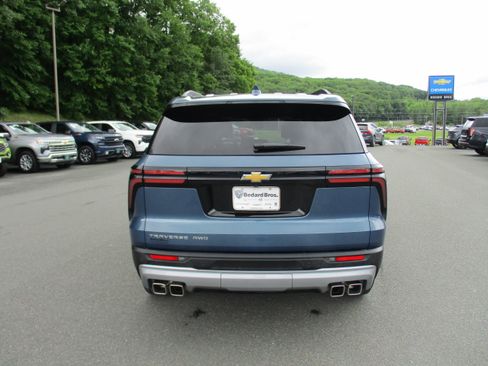 Used 2025 Chevrolet Traverse LT AWD/4WD image 6