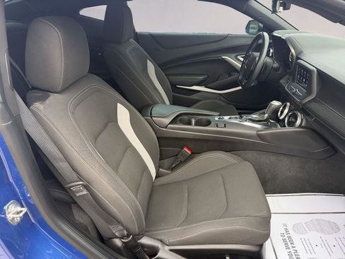 Used 2023 Chevrolet Camaro LT image 15