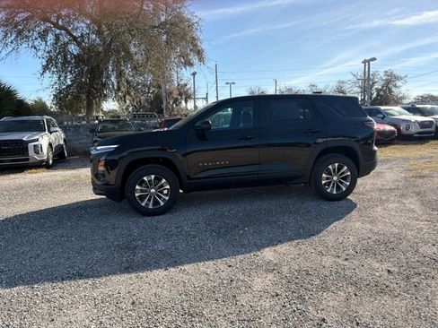 New 2026 Chevrolet Equinox LT w/ Safety and Technology Package FWD image 3