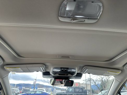 Used 2025 Subaru Crosstrek 2.0i Premium image 20