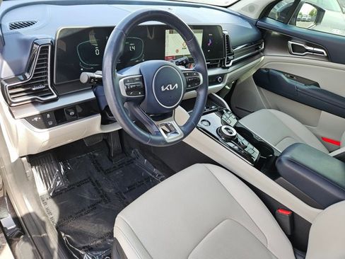 Used 2023 Kia Sportage EX image 20