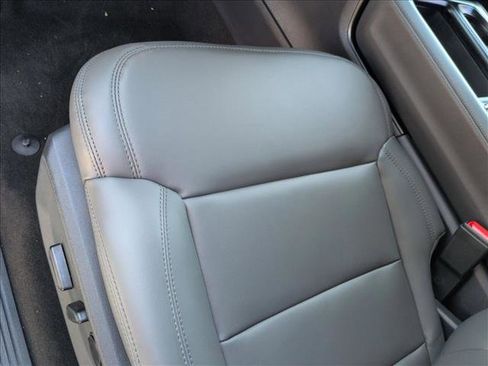 New 2026 Ford Expedition Active image 4