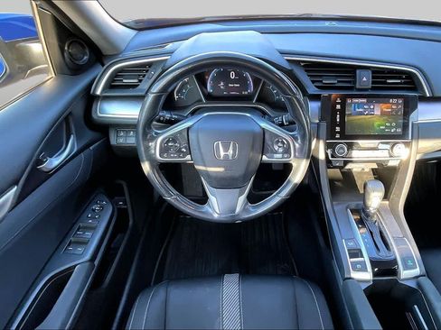 Certified 2018 Honda Civic EX-T image 6