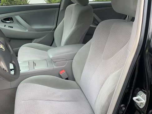 Used 2011 Toyota Camry LE w/ LE Extra-Value Pkg FWD image 7