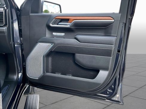 Used 2023 GMC Sierra 1500 Denali RWD image 23