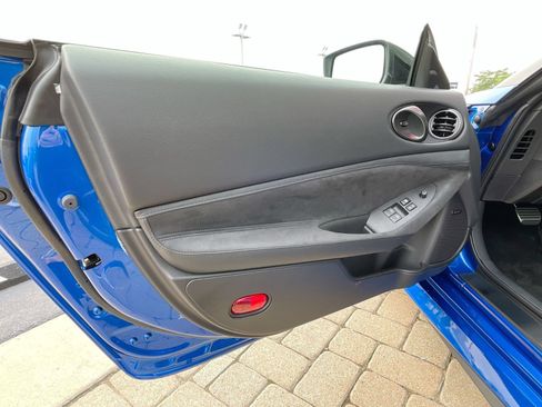 New 2024 Nissan Z Performance w/ Floor Mat Package RWD image 20