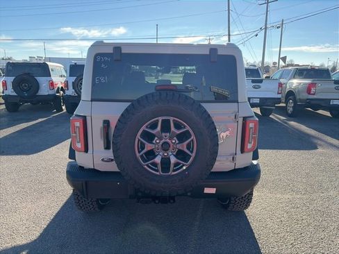 New 2025 Ford Bronco Badlands image 5