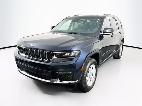 Used 2023 Jeep Grand Cherokee L Limited w/ Trailer Tow Group (B) RWD image 3